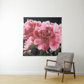 Pioen boeket close-up: roze rood wandkleed (In situ)