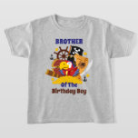 Pirate Birthday Garçon enfants tshirts Brother<br><div class="desc">Célébrez le premier anniversaire du bébé avec ce t-shirt spécial,  design spécial et personnalisé</div>