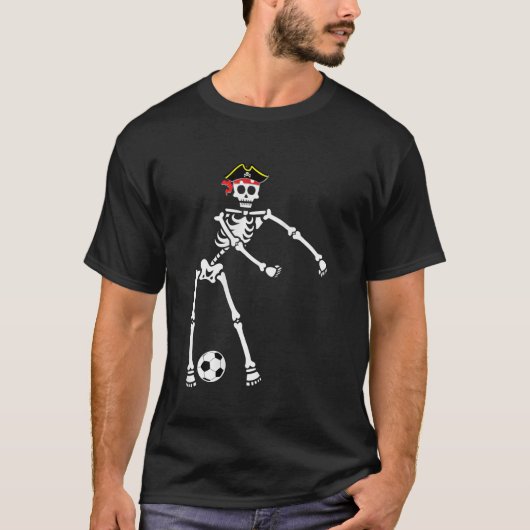 Pirate Skeleton Soccer Halloween Tshirt Flossant D (Devant)