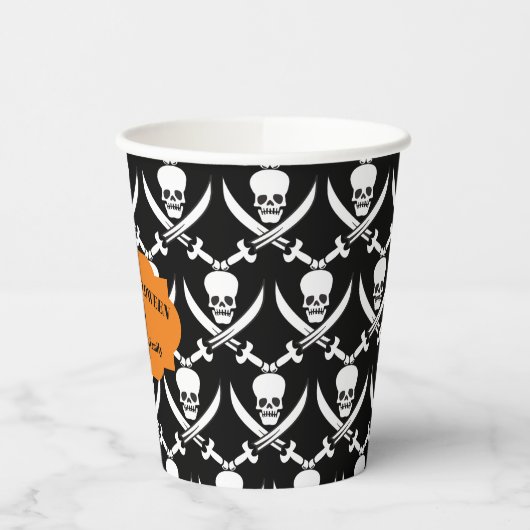 Pirate Skulls en Botten Happy Halloween Papieren Bekers (Links)