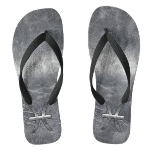 Pisces Zodiac Sign in Grunge Silver Steel Style Teenslippers