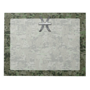Pisces Zodiac Sign on Woodland Green Digital Camo Notitieblok
