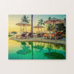 Piscine à Sunset Jigsaw Puzzle<br><div class="desc">Puzzle de piscine,  transats et parasols au coucher du soleil. Frame-le quand tu as fini ou recouvre-le pour recommencer. Choisissez parmi les différentes tailles disponibles pour sélectionner des pièces plus grandes ou plus petites.</div>