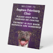 Pittbull Veterinarian Welcome Reclamebord Met Voetstuk (Voorkant)