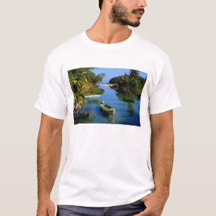 Pittoreske rivier bij Ocho Rios in Jamaica T-shirt