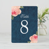 Pivoines Corail et Numéros de Table Bleu Marine (Debout devant)