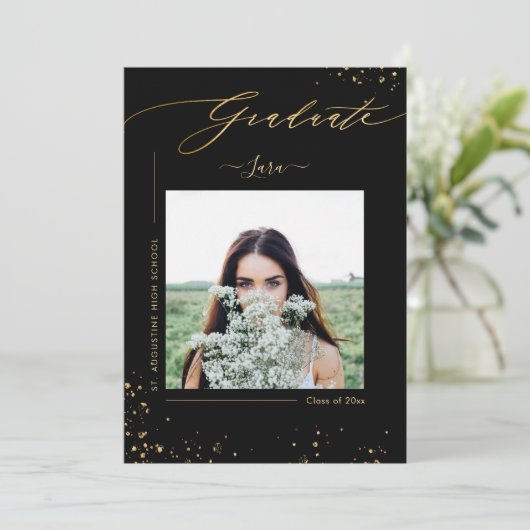 PixDezines Afstuderen Minimalist Luxe Script Aankondiging (Staand voorkant)