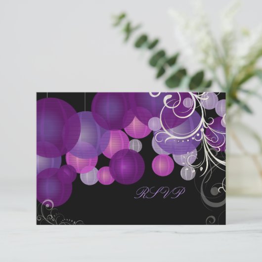 PixDezines rsvp lanternes violet/prune/lilas (Debout devant)