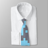 Pixel bleu + Cravate gris (Attaché)