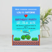 Pixel Gamer Birthday Invitation (Debout devant)