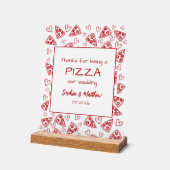 Pizza mariage Après La Fête Rouge Italien Main Tir (Angle)