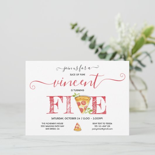 Pizza Party 5E anniversaire Invitation moderne (Debout devant)