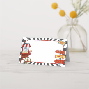 Placement carte de place du carnaval de cirque pour buffet é
