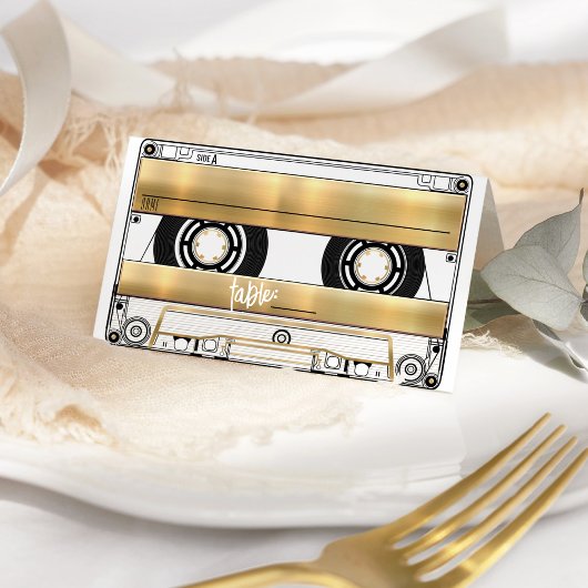 Placement Carte de table pliée en forme de cassette audio do