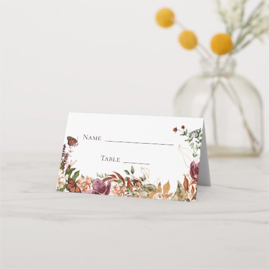 Placement Carte de table pliée pour la fête prénuptiale sur  (Devant)
