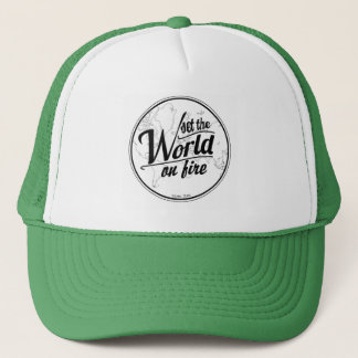 Placez le monde sur le casquette de camionneur du