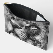 Placid Lion Face Silver Etui (Open)