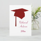 Plafond de graduation rouge et invitations de base (Debout devant)