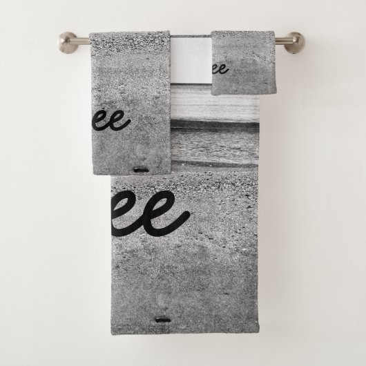 Plage de sable noir et blanc libre (En situation)