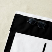 Plage Formes géométriques noires sur une serviette de pl (En situation)