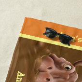 Plage Hippopotames boueux de serviette de plage. Bord (En situation)