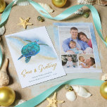 Plage Mer côtière n Salutations Mer Turtle 3 Photo<br><div class="desc">Cette carte de Noël à thème côtier présente une tortue de mer bleu turquoise d'aquarelle sur un arrière - plan de plage abstrait avec une fausse vague brillante parties scintillant d'or, et or Seas & Greys. Sur le dos sont 3 modèles photo pour personnaliser facilement les cartes avec vos photos...</div>