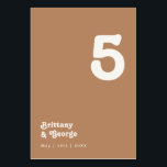 Plage Retro | Numéro de table Brown<br><div class="desc">Cette plage rétro | brun numéro de table est parfait pour votre simple vintage, coloré mariage d'été boho tropical. Sa police bohème unique du milieu du siècle donne à ce design une ambiance minimaliste super hippie classique. Supposons que vous cherchiez un design qui présente des couleurs vives et rustiques de...</div>