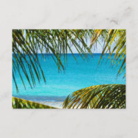 Plage tropicale RSVP encadrée de cadres de palmier