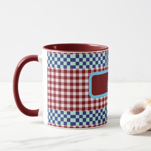 Plaid Gingham gepersonaliseerd Mok (Met donut)