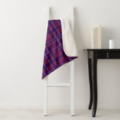 Plaid Tarten Maroon et bleu (En situation)