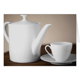 Plan rapproché d'une tasse et d'une soucoupe avec