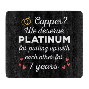 Planche À Découper 7e anniversaire Mariage I - Couple amusant en cuiv