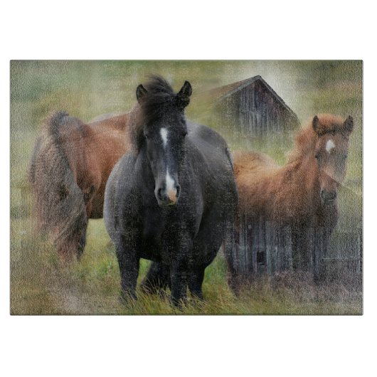Planche À Découper Beaux chevaux et grange rustique (Devant)