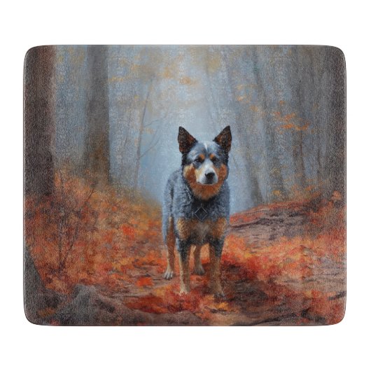 Planche À Découper Blue Heeler dans les feuilles d'automne automne au (Devant)