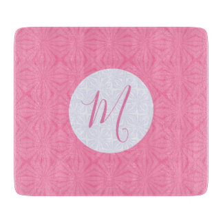 Planche À Découper Carrés ondulés rose clair Initiale personnalisée