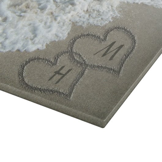 Planche À Découper Coeurs bloqués sur le sable de plage (Coin)