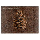 Planche À Découper Cône De Pin Sur Aiguilles Tombées (Devant)