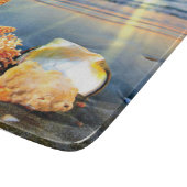 Planche À Découper Coquillages marins et étoiles de mer sur la plage (Coin)