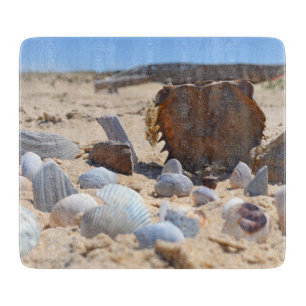 Planche À Découper Coquillages sur la plage par Shirley Taylor