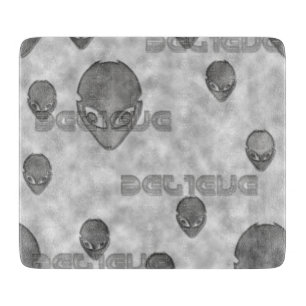 Planche À Découper Croire Alien