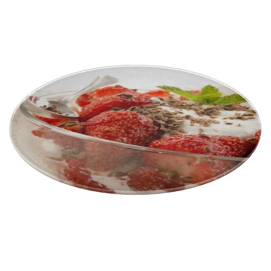 Planche À Découper Dessert de fraise avec du yaourt frais (Coin)