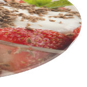 Planche À Découper Dessert de fraise avec du yaourt frais (Coin)