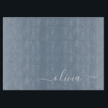 Planche À Découper Dusty Blue minimaliste moderne Monogramme élégant<br><div class="desc">Découvrez notre Dusty Blue Minimalist Modern Monogram Elegant Collection : Elevez votre style avec une sophistication sobre et un charme intemporel. Notre collection présente des motifs minimalistes dans une teinte bleu roux apaisante, rehaussée d'élégants monogrammes adaptés à votre goût personnel. De la papeterie raffinée aux accessoires polyvalents, chaque pièce de...</div>