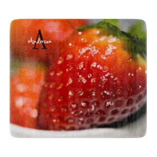 Planche à découper en verre à la fraise