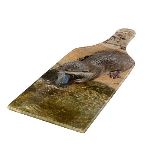 Planche À Découper **"Fête de Pondside : Un Otter et son Catch"** (Coin)