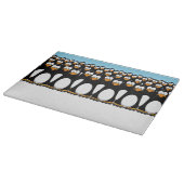 Planche À Découper Foule des pingouins drôles de bande dessinée sur (Coin)