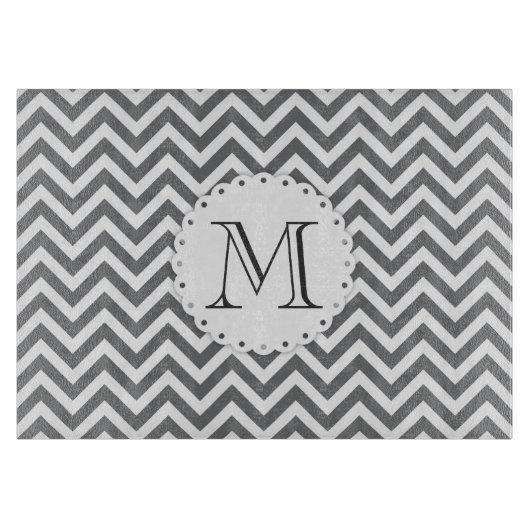 Planche à découper grise de monogramme de Chevron (Devant)