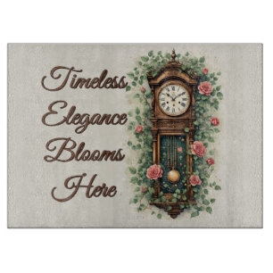 Planche À Découper Horloge Vintage Entourée de Roses et de Vignes