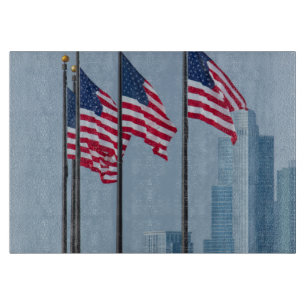 Planche À Découper Illinois, Chicago. Navy Pier, drapeaux américains