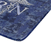 Planche À Découper Infirmière autorisée RN Caduceus sur Camo bleu de  (Coin)
